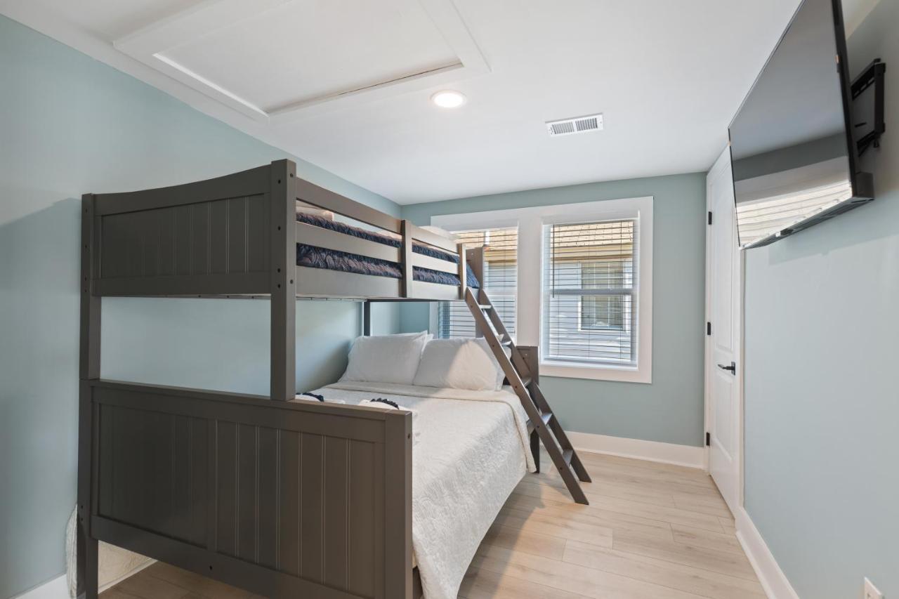 222 W Ashley - Sea Breeze - Minutes To The Ocean And Downtown Folly Beach Exterior photo